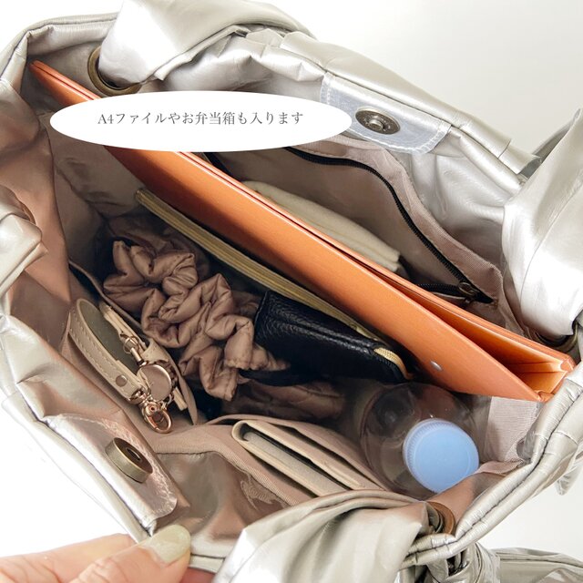 ふんわり＊軽量撥水エナメルトート＊シャンパンゴールド＊A4収納可能