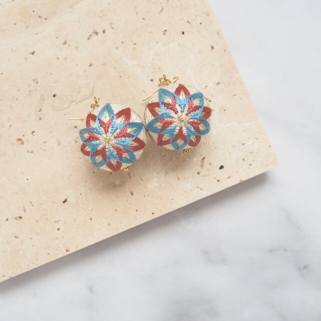 手まりピアス Doppel[星重なり] - 青 × 赤 -