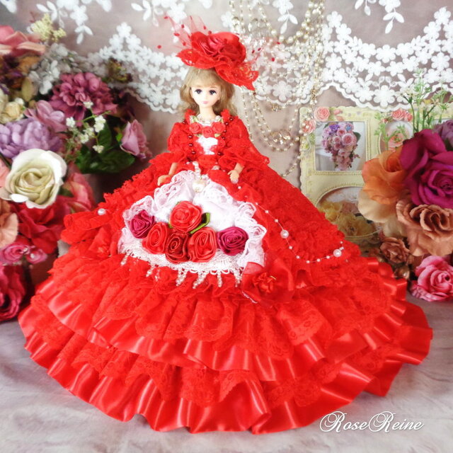 マリーアントワネットのルージュレッド あなたを誘惑する魔性のスタイリッシュフリルドールドレス