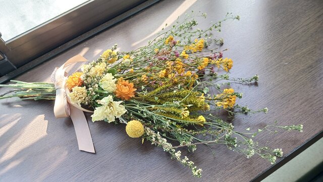 tomo様専用（送料無料）ドライフラワーリース 菜の花と、 | iichi 日々