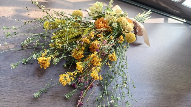 tomo様専用（送料無料）ドライフラワーリース 菜の花と、 | iichi 日々