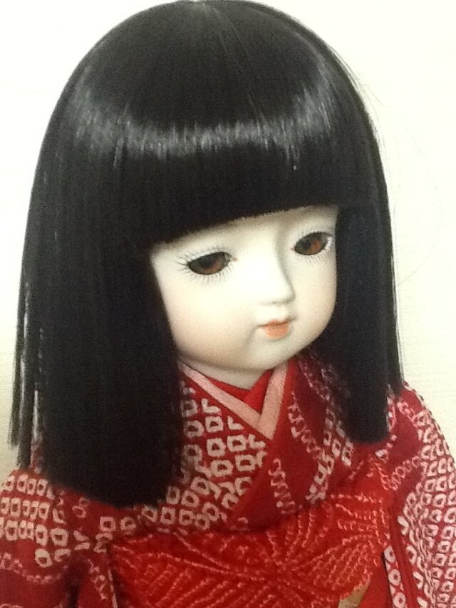 市松人形　顔ビスク　赤総絹手縫い着物の女の子