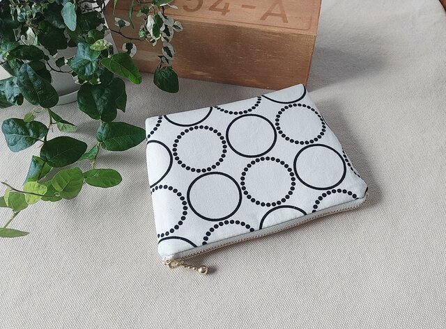北欧風サークル柄のWファスナーポーチ | iichi 日々の暮らしを