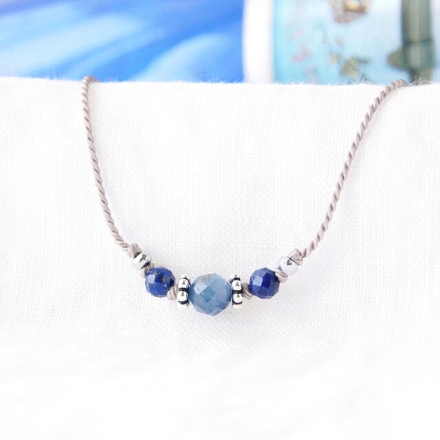 Petite Short Necklace（カイヤナイト×ラピスラズリ）