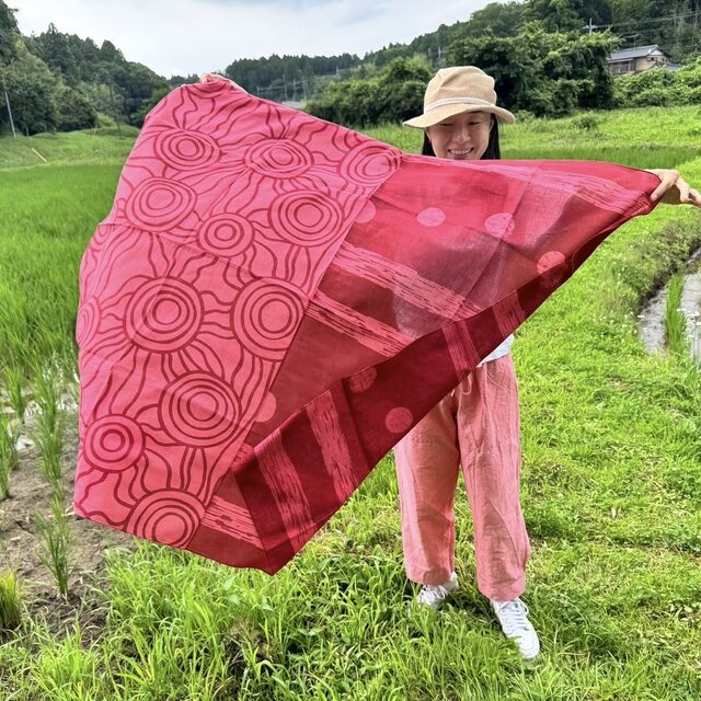 スカーフ「太陽と月」日光浴（コットン100%）