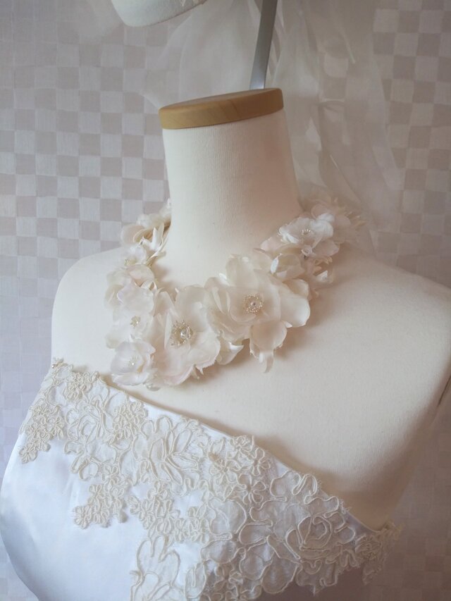 ウェディング　アネモネ首飾り　O1