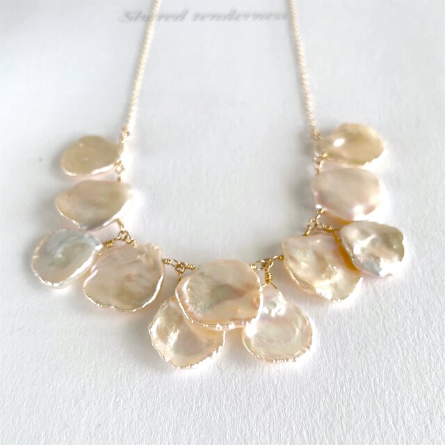 天然淡水ケシパール　 ペタルパールの重なるフリルネックレス K14gf