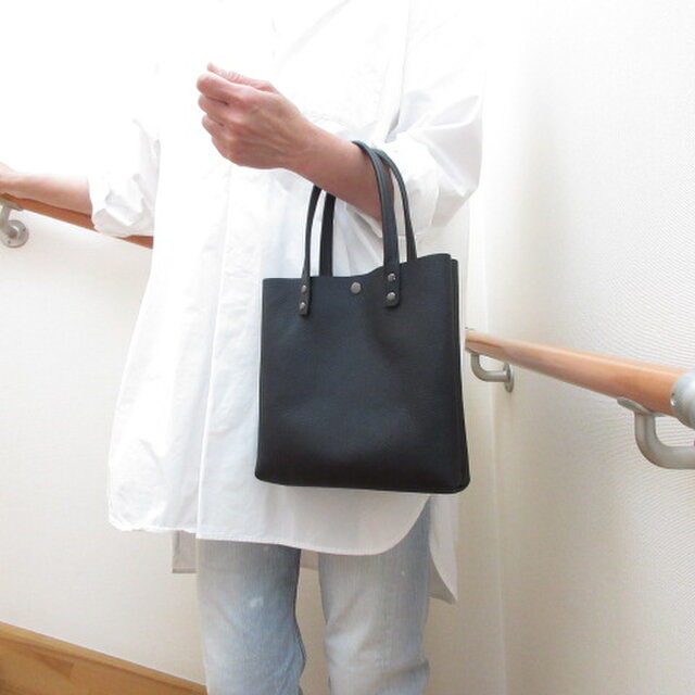 《牛革》new♪スクエアミニトート・型押しシュリンク・ブラック・0481