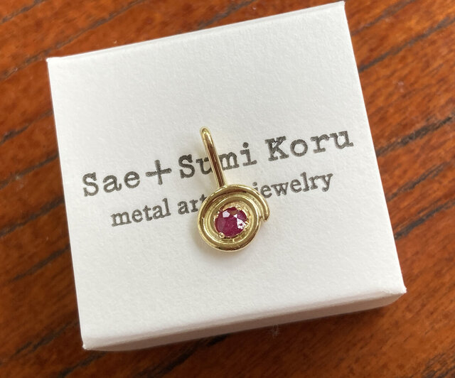 K18 Gold+Pink Spinel◇18金 天然ピンクスピネル渦巻き