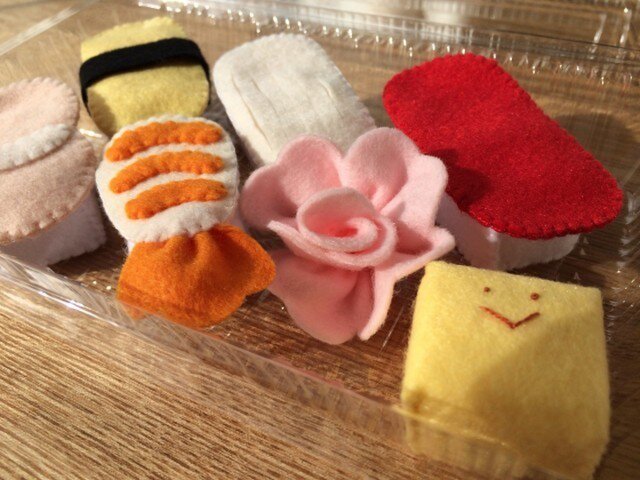 握って遊べる★お寿司屋さん★Sサイズの画像1枚目