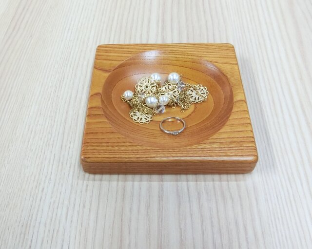 アクセサリー・キートレイ 欅（ケヤキ）小 | iichi 日々の暮らしを