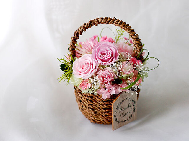 摘みたての花束のようなナチュラルバスケットアレンジ｜退職祝い・母の日ギフトに it-644cd750a395d-1200.jpg