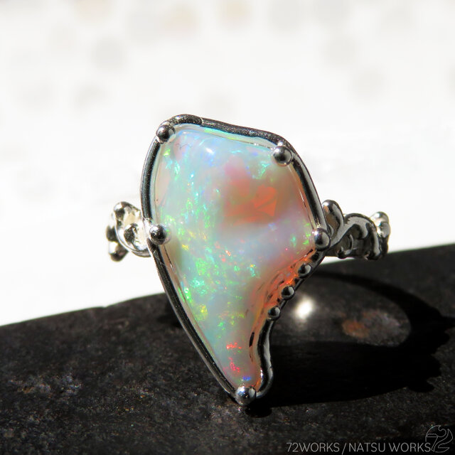 エチオピア オパール リング / rough Ethiopian Opal Ring l | iichi