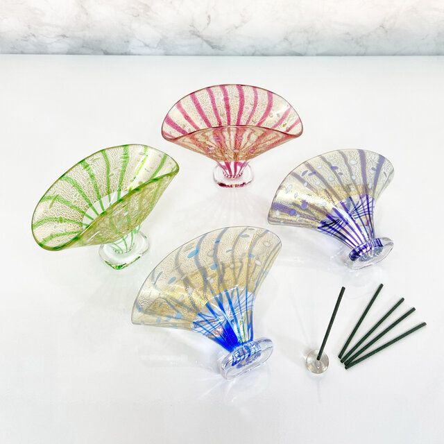 金箔ガラスの扇・香立て さわやか空ブルー 青色 トンボ玉＆お香付き