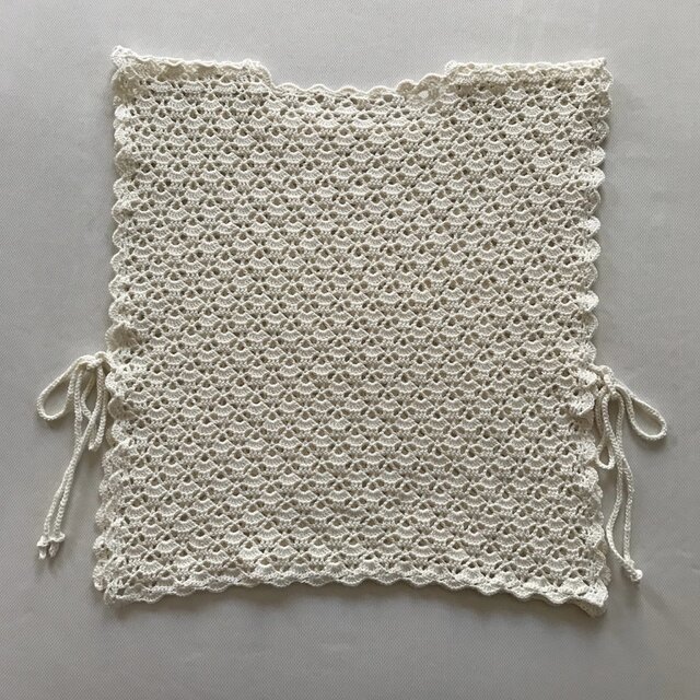 【フリーサイズ】コットン×シルク糸　かぎ針編みのベスト　編み物