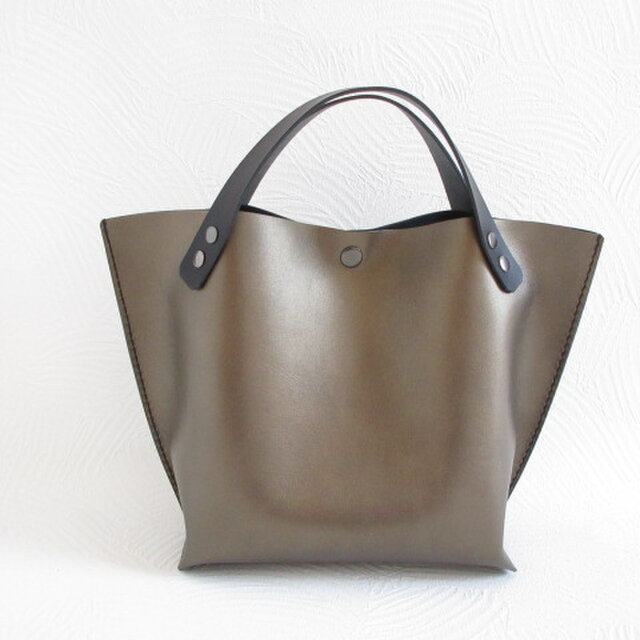 【アウトレットライン・Ⅱ】《牛革》底マチワイド・ブロンズ・スムースレザー・一枚革のミニトート・0375