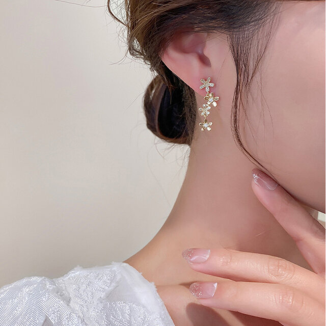 50‘s英！キッチュなレトロカラーの花ピアス