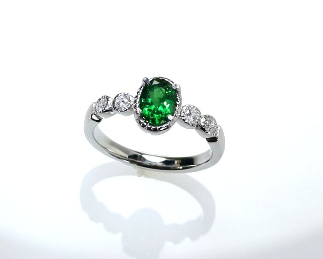 ツァボライト　ダイヤモンド　Pt900　リング　新品同様磨き　宝石ソーティング付 Pt900 ツァボライトリング 0.89ct | iichi 日々の暮らしを心地よくする