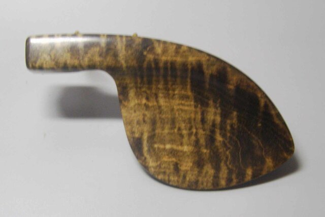 楓ハードメイプル バイオリン顎当て黒漆染め ガラスコート仕上げ