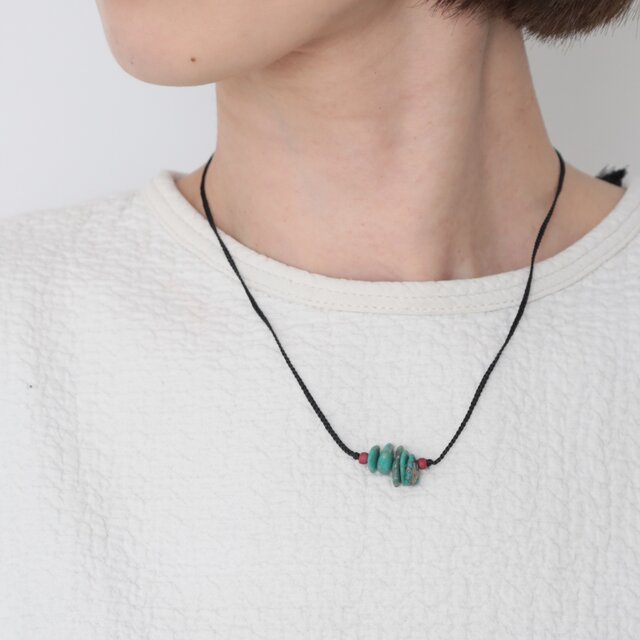 tassel necklace / ターコイズ&アンティークビーズ 紐ブラック