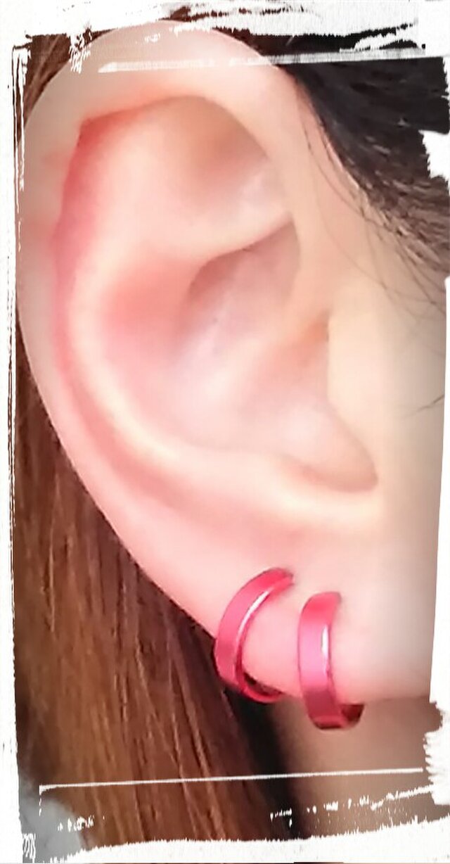 可愛い☆赤☆イヤリング チェコビーズ スパイラル レッド×グレー ピアス／イヤリング