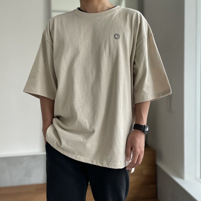 ユニセックス】サイドスリット ビッグシルエットTシャツ【ダーク