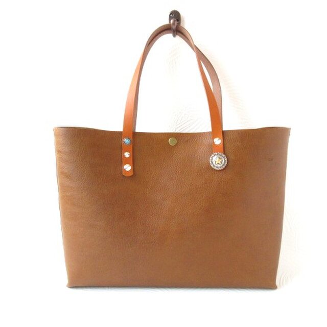 《牛革》A４対応・コンチョ使いハンドソーイング・プレミアムミディアムトート・0343