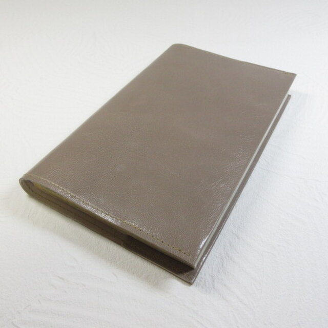 新書サイズ、コミック対応《ゴートスキン》グレージュ・スムース・一枚革のブックカバー・0658