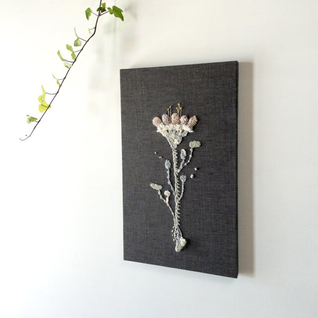 一点もの】刺繍 ファブリックパネル 『Flower,i.』 | iichi 日々の 