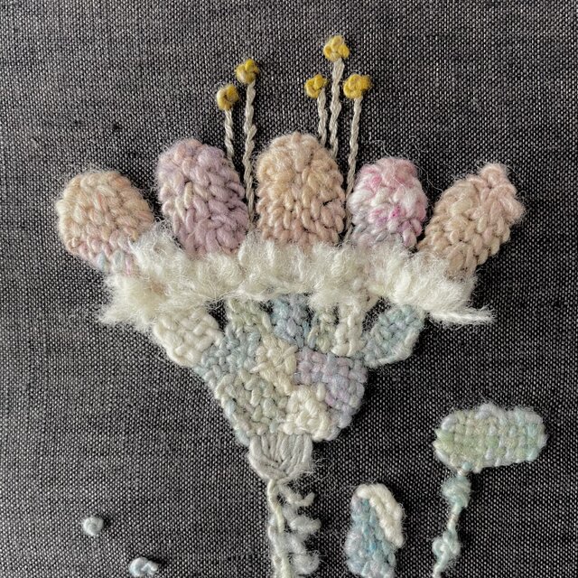 一点もの】刺繍 ファブリックパネル 『Flower,i.』 | iichi 日々の