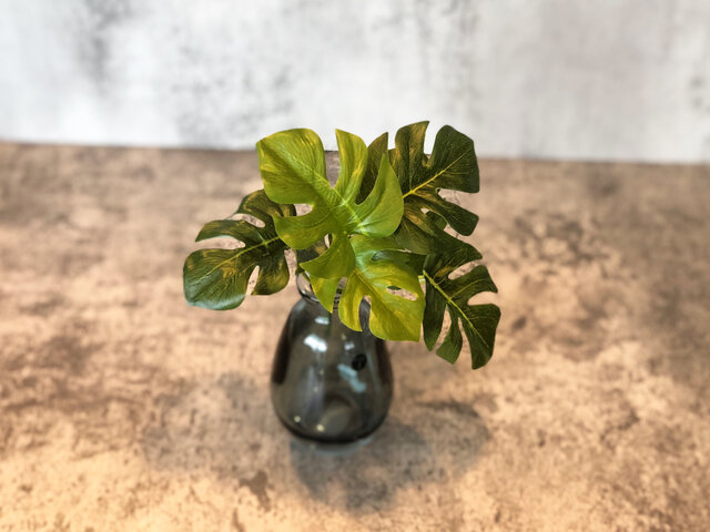 モンステラ】一輪挿し フェイクグリーン インテリアグリーン 花瓶 造花