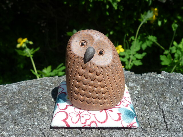 ふくろうさん達の置き物 ふくろうの置物（茶）3 | iichi 日々の暮らしを心地よくする