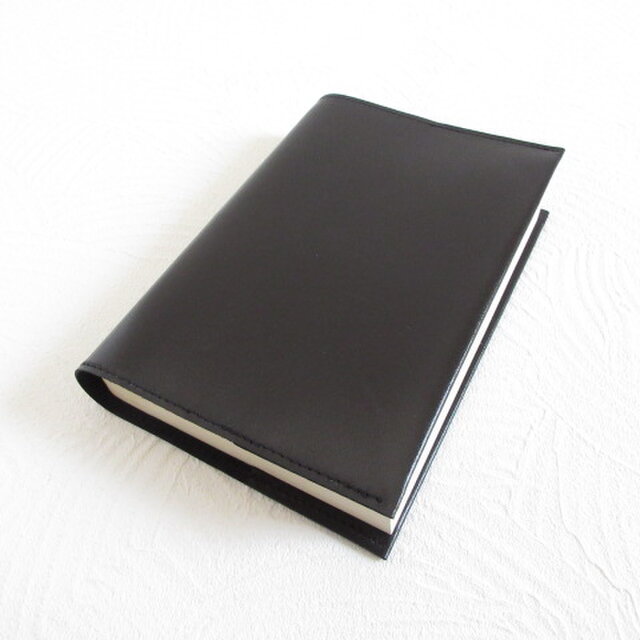 文庫本サイズ《ゴートスキン》ブラック・一枚革のブックカバー0770