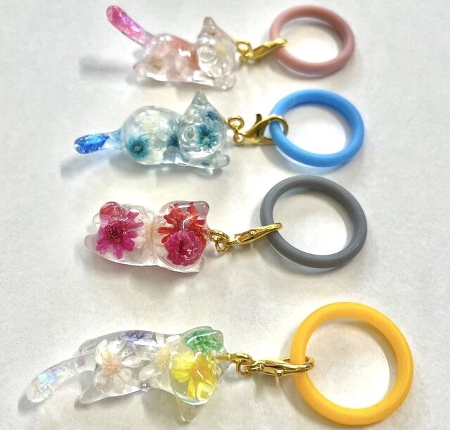 お名前入り＊カラフルフラワーのねこチャーム(傘マーカー)】レジン