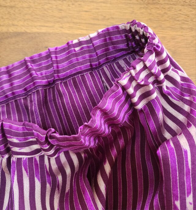 シアー素材 ミディ丈 大人かわいい 紫フレアスカート＆シルク
