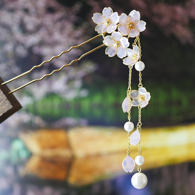 桜の花のかんざし | iichi 日々の暮らしを心地よくするハンドメイドや 