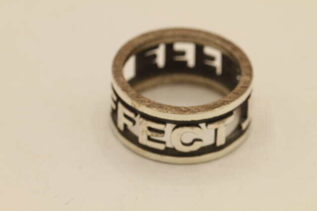 CHROM製オーダーメイドネームリング | iichi 日々の暮らしを心地よく