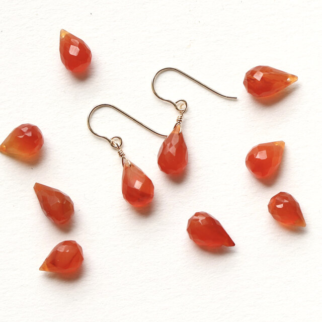 カーネリアン ピアス 一粒｜オレンジ 天然石 小ぶり 上品 シンプル