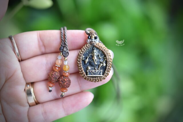 仕事の神様☆ガネーシャ マクラメネックレス1066 | iichi 日々の暮らし