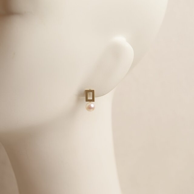 受注製作]Geometry Pearl square pierce(片耳) | iichi 日々の暮らしを