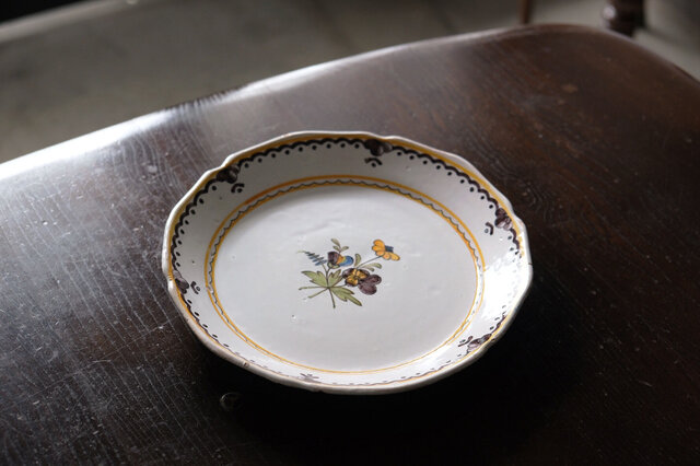 ヌヴェール Nevers 花絵 平皿 リム皿 φ22.8cm フランス アンティーク
