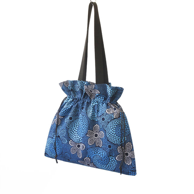 アフリカ布の巾着バッグ（アフリカンプリント）トート 大きめ