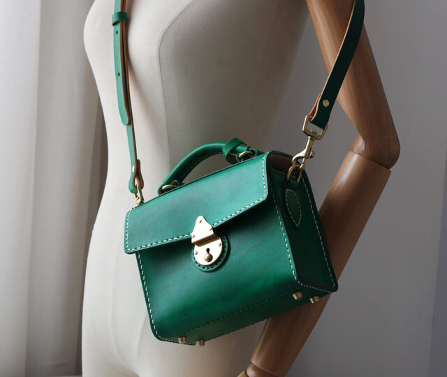 切線派】本革 ショルダーバッグ クラシックサドルバッグミラーレバッグ