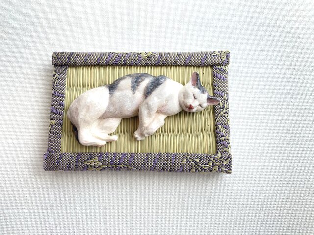 木彫りの寝・飯猫の置物（愛猫） iichi 日々の暮らしを心地よくするハンドメイドやアンティークのマーケットプレイス