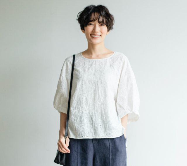 【45R】花柄 刺繍 パフスリーブ トップス(サイズ3) ふんわり パフスリーブ 花柄刺繍ブラウス コットン 5分袖 230509