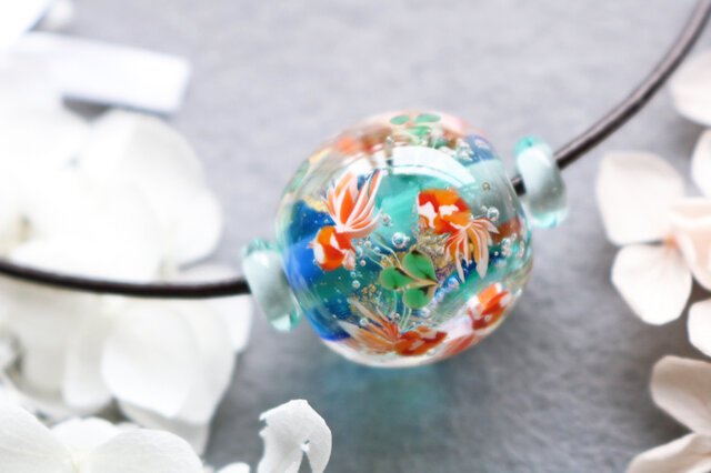 コアガラス　とんぼ玉　鈴蘭　新品未使用 桜のとんぼ玉（ガラス玉）水色 | iichi 日々の暮らしを心地よく