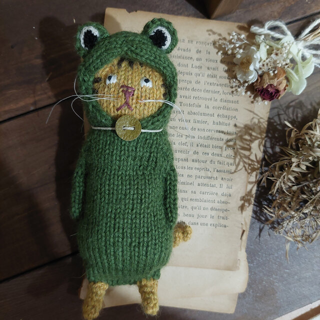 カエル　蛙　ヘアバンド　編み物