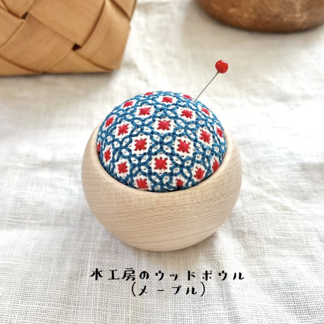 ピンクッション　針山　くま　アンティーク　ヴィンテージ　ビンテージ ピンクッションと針たくさん アンティークピン付き フランス