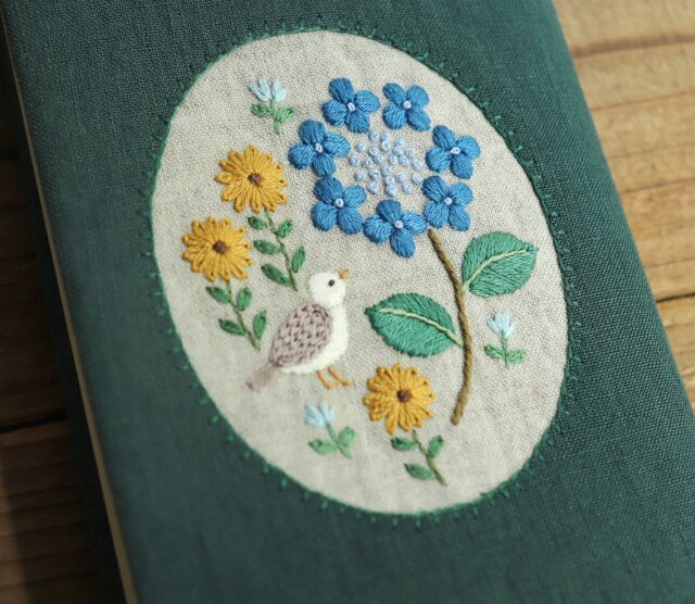 ハンドメイド手刺繍がま口ブックカバー☆イルカメです ハンドメイド手刺繍がま口ブックカバー☆イルカメ様専用です その他