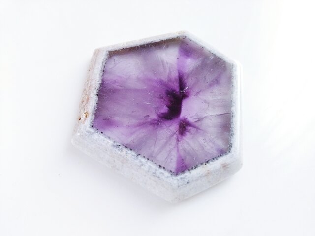 トラピッチェアメジスト【大】60x49mm ルース | iichi 日々の暮らしを